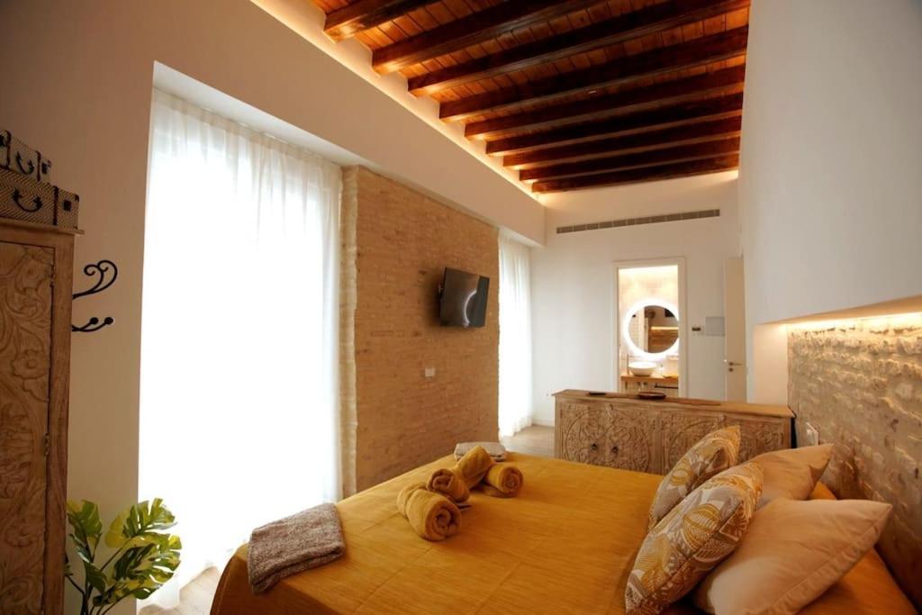 Mini Hotel In The Heart Of Sevilla For Exclusive Usage Esterno foto