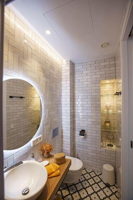 Mini Hotel In The Heart Of Sevilla For Exclusive Usage Esterno foto
