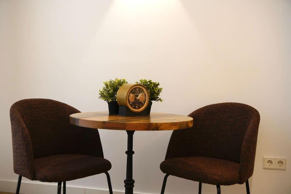 Mini Hotel In The Heart Of Sevilla For Exclusive Usage Esterno foto