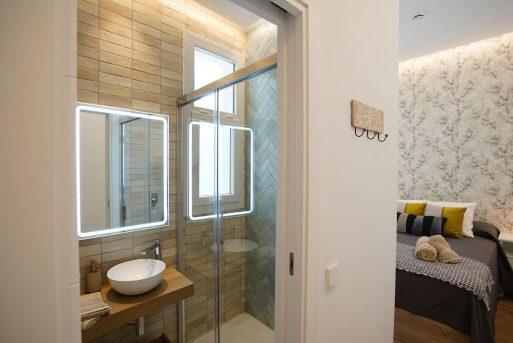Mini Hotel In The Heart Of Sevilla For Exclusive Usage Esterno foto