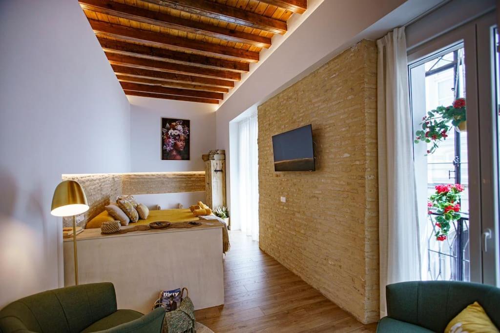 Mini Hotel In The Heart Of Sevilla For Exclusive Usage Esterno foto