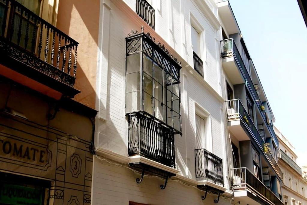 Mini Hotel In The Heart Of Sevilla For Exclusive Usage Esterno foto